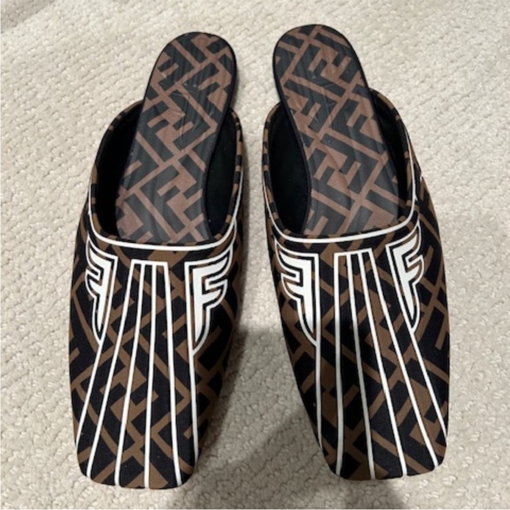 FENDI RUNWAY SLIDES - Picture 4 of 7